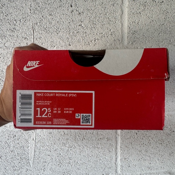NIB KIDS NIKE COURT ROYALE PSV WHITE AND CAMEL SIZE 12.5 - Picture 4 of 5